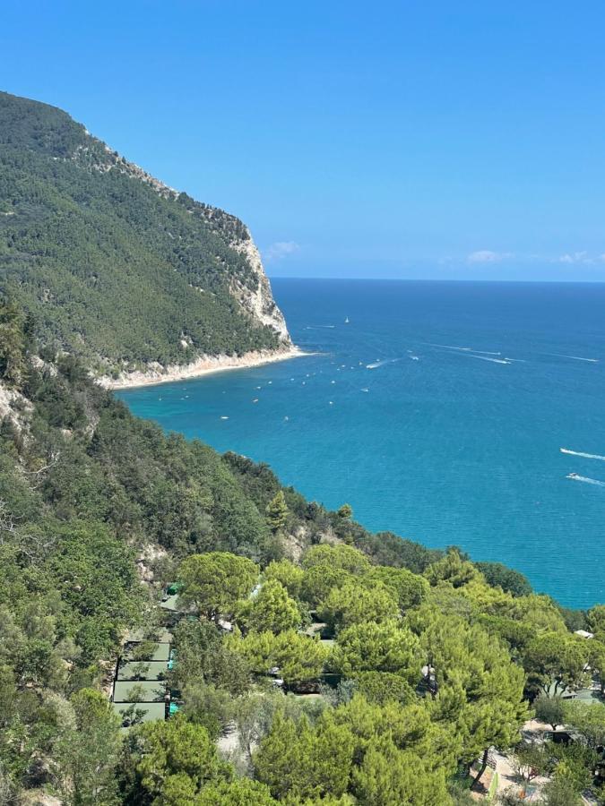 Casa Raffaela, Charming Villa With A Nice Pool Monte Giberto Exterior foto